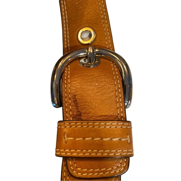 Coach White Leather Bag with Brown Leather Strap - Picture 4 of 5